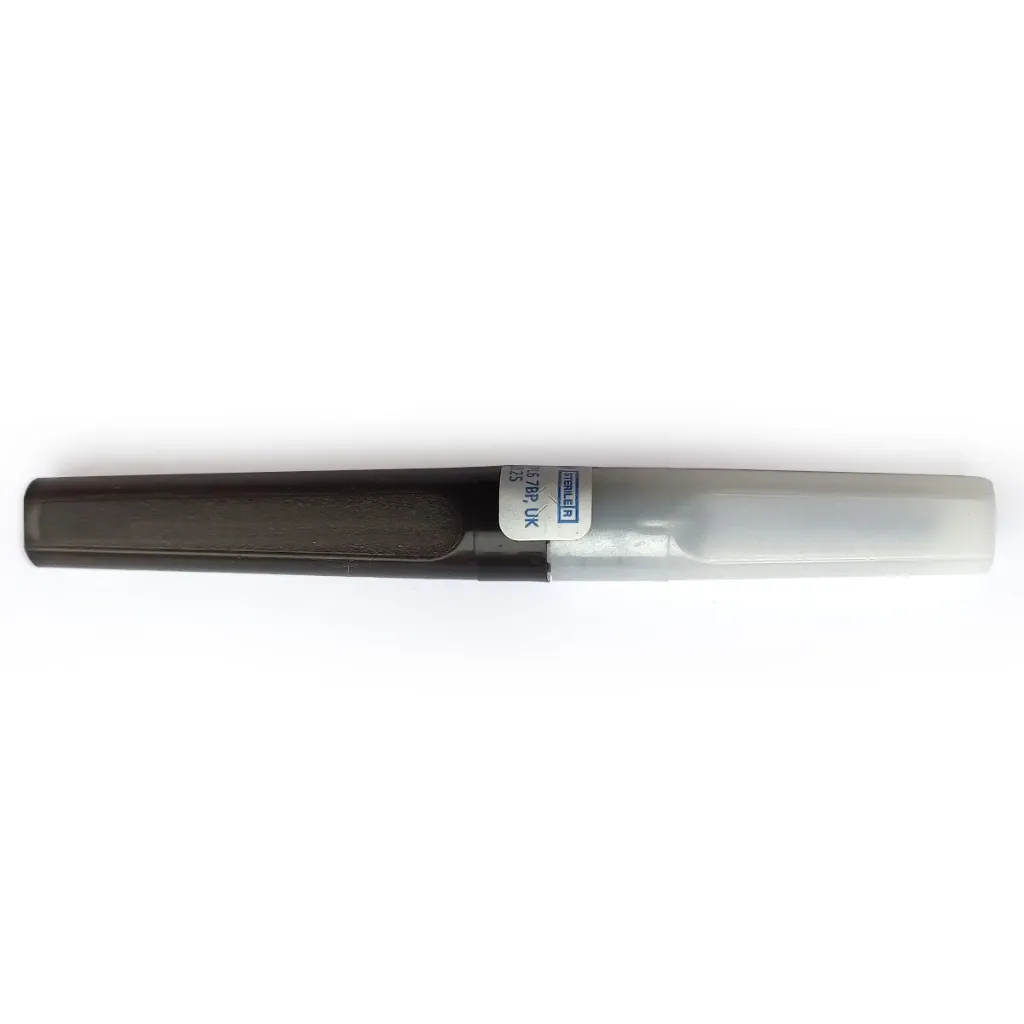 [BLD-PG2215] BD Vacutainer PrecisionGlide Needle Black 22G 1.5" (Pack of 100)